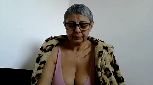 roseblak42 online show from February 2025 09:56:01 AM