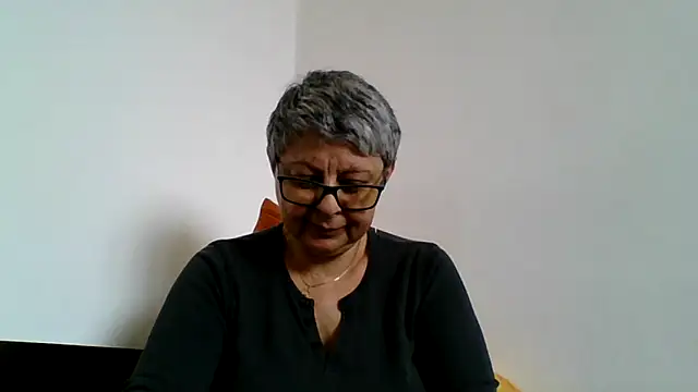 roseblak42 online show from March 2026 10:04:02 AM