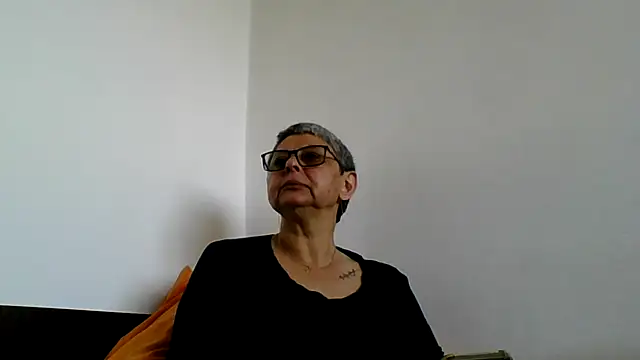 roseblak42 online show from May 2026 07:59:01 AM