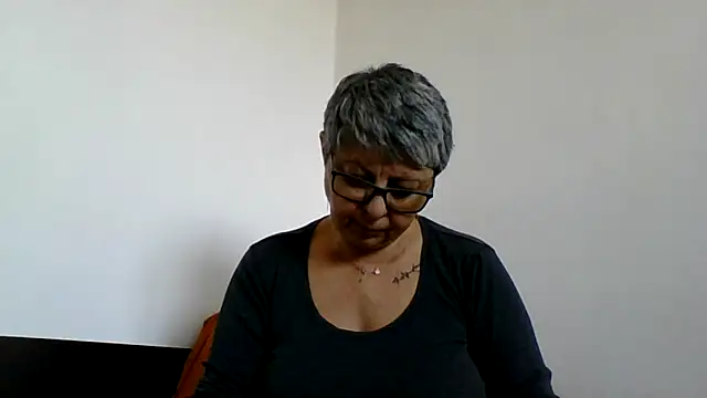 roseblak42 online show from March 2026 11:38:02 AM