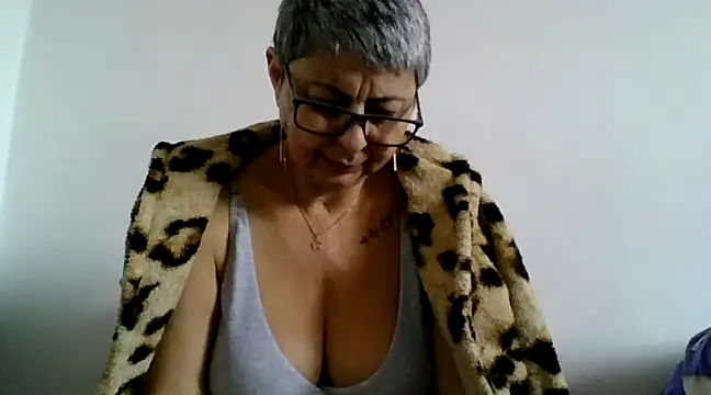 roseblak42 online show from March 2025 01:12:02 PM