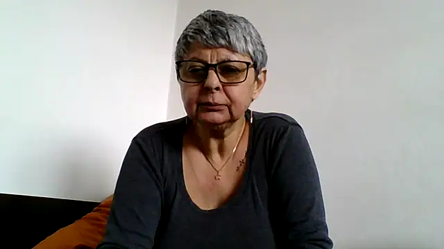 roseblak42 online show from March 2026 10:16:01 AM