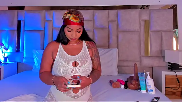 Snapshot of Miss_Abigail_ chatting on November 2025 01:11:01 PM Miss Abigail online show from November 2025 01:11:01 PM