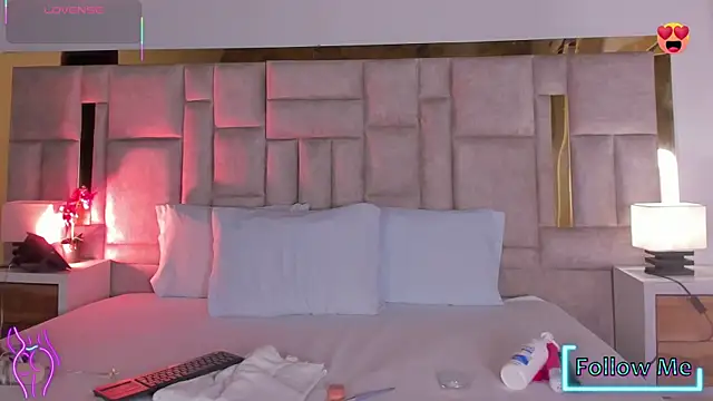 Snapshot of Miss_Abigail_ chatting on September 2025 01:32:02 PM Miss Abigail online show from September 2025 01:32:02 PM