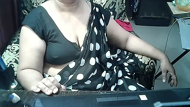 Snapshot of Punambhabisexy chatting on May 2026 04:02:01 PM Punambhabisexy online show from May 2026 04:02:01 PM