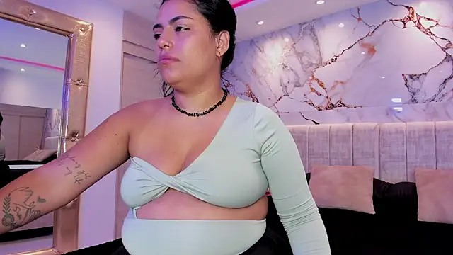 kiana cream online show from November 2025 11:25:02 AM