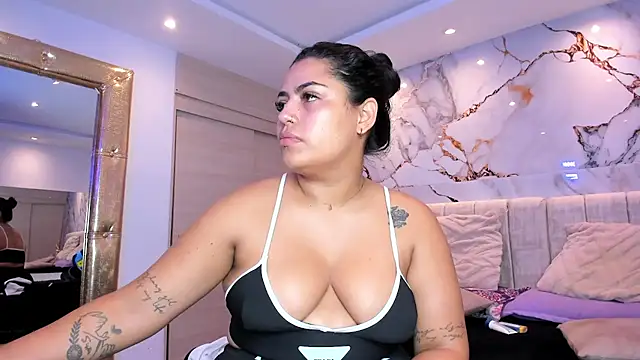 kiana cream online show from February 2026 11:40:01 AM