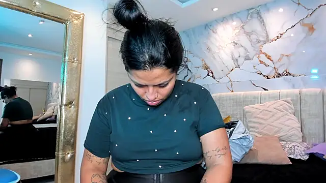 kiana cream online show from February 2026 10:33:01 AM