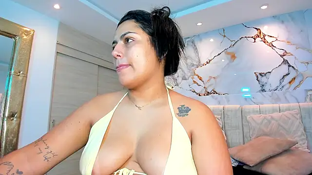 kiana cream online show from February 2026 11:28:01 AM