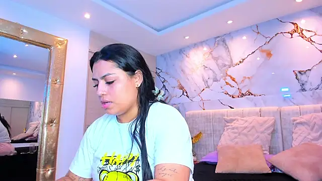 kiana cream online show from February 2026 02:09:02 AM