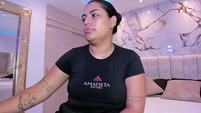 kiana cream online show from November 2025 12:09:01 PM