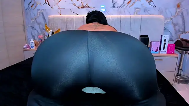 kiana cream online show from April 2026 03:57:01 AM