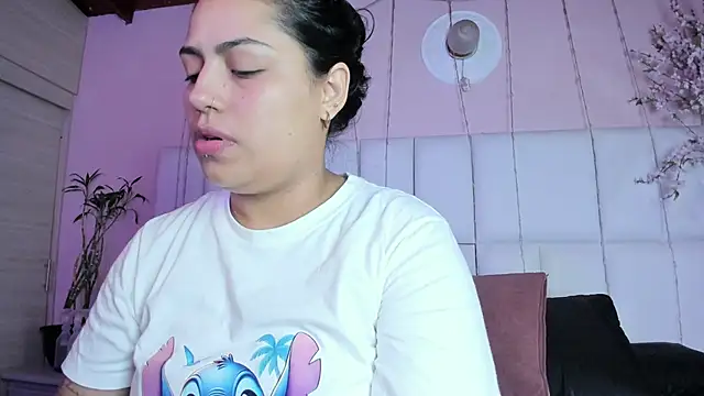 kiana cream online show from September 2025 12:22:02 PM