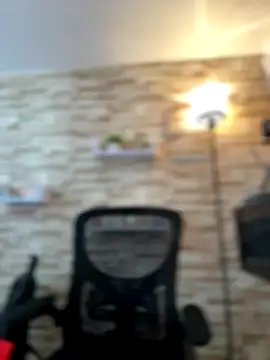 Snapshot of _Abril-Office1 chatting on October 2025 03:05:02 PM Abril-Office1 online show from October 2025 03:05:02 PM