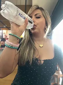  Abril-Office1 online show from November 2025 05:34:02 PM