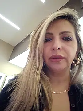 Snapshot of _Abril-Office1 chatting on March 2025 07:39:01 PM Abril-Office1 online show from March 2025 07:39:01 PM