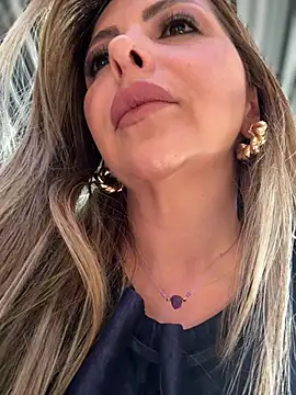  Abril-Office1 online show from March 2026 03:27:01 PM