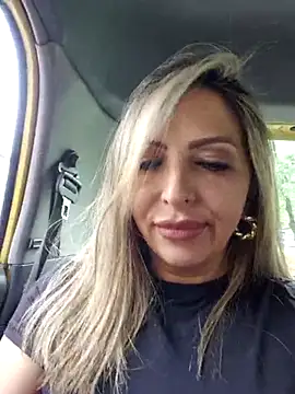 Snapshot of _Abril-Office1 chatting on March 2025 05:20:01 PM Abril-Office1 online show from March 2025 05:20:01 PM