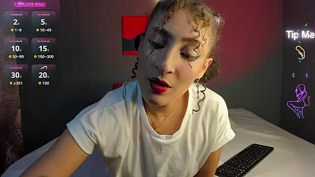 IsabellaSpencer online show from September 2025 10:16:01 PM