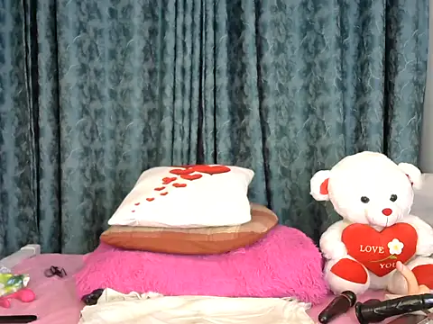 Pretty-shally online show from March 2025 02:21:02 AM