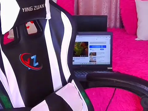 Pretty-shally online show from September 2025 09:31:02 PM