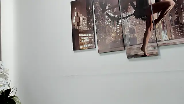 Tiny JuJu online show from March 2026 01:13:01 AM