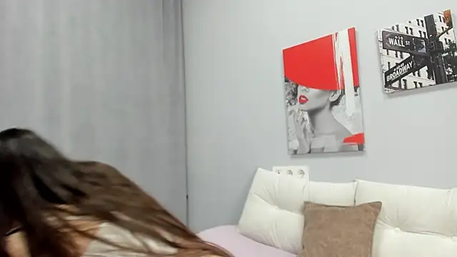 Tiny JuJu online show from April 2026 12:56:01 AM