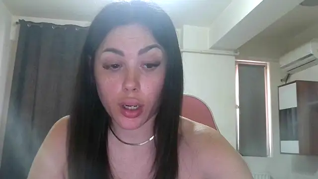 LovelyJulliette online show from May 2026 12:55:02 PM