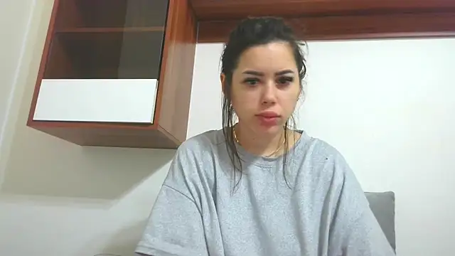 LovelyJulliette online show from March 2026 01:36:02 PM