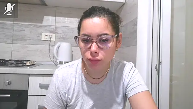 LovelyJulliette online show from November 2025 02:27:01 PM