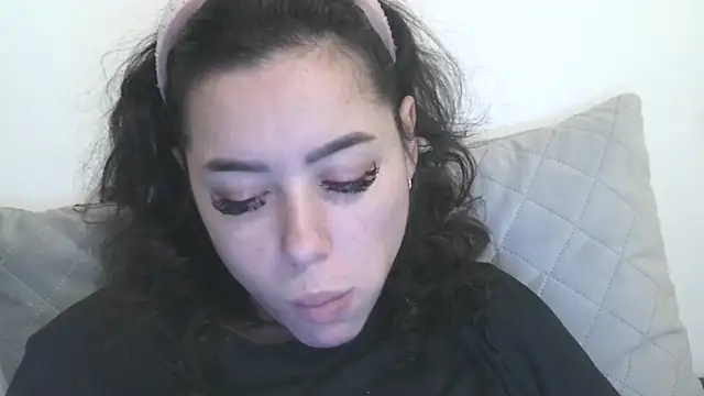 LovelyJulliette online show from February 2026 05:44:02 PM