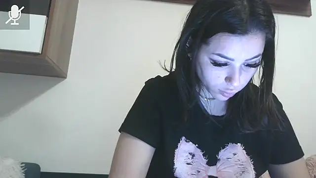 LovelyJulliette online show from March 2026 04:47:01 PM