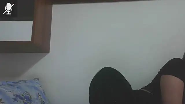 LovelyJulliette online show from May 2026 03:51:01 PM