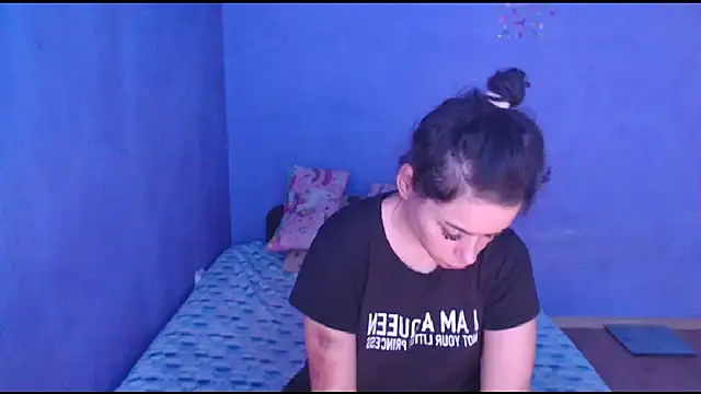 Snapshot of LovelyJulliette chatting on March 2025 10:35:02 AM LovelyJulliette online show from March 2025 10:35:02 AM