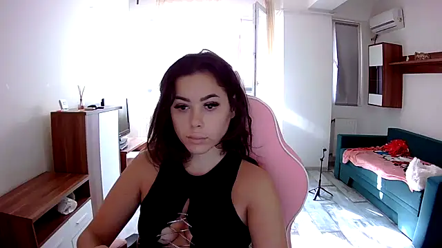 Snapshot of LovelyJulliette chatting on September 2025 01:45:02 PM LovelyJulliette online show from September 2025 01:45:02 PM