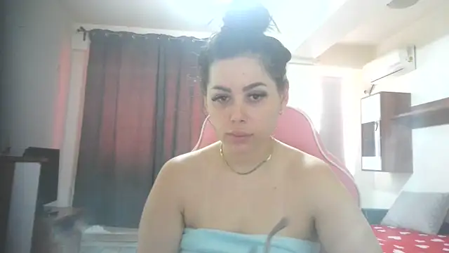 Snapshot of LovelyJulliette chatting on June 2026 01:56:02 PM LovelyJulliette online show from June 2026 01:56:02 PM