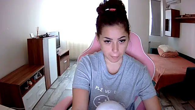 Snapshot of LovelyJulliette chatting on September 2025 09:05:01 AM LovelyJulliette online show from September 2025 09:05:01 AM