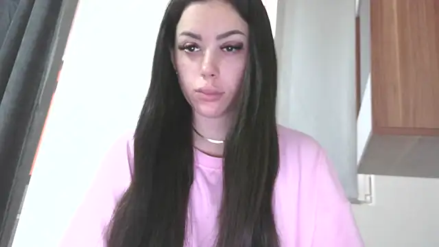 LovelyJulliette online show from April 2026 02:32:02 PM