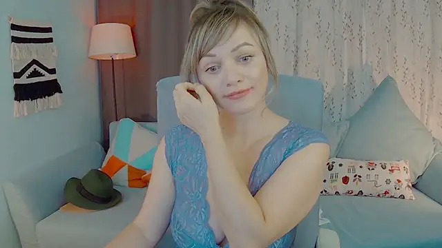 NandiSmile online show from September 2025 07:51:02 PM