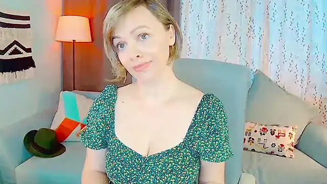 NandiSmile online show from November 2025 08:14:01 AM