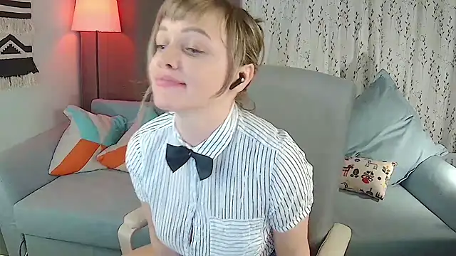 NandiSmile online show from February 2026 05:32:02 PM