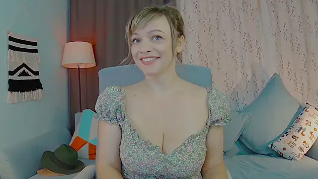 NandiSmile online show from September 2025 06:24:01 AM