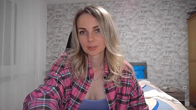 Snapshot of AlissonBia chatting on September 2025 09:32:02 PM AlissonBia online show from September 2025 09:32:02 PM