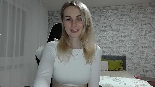 AlissonBia online show from June 2026 08:58:02 PM