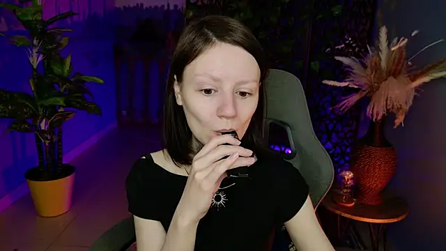 Snapshot of VeliraBraitberg chatting on June 2026 05:45:01 AM VeliraBraitberg online show from June 2026 05:45:01 AM
