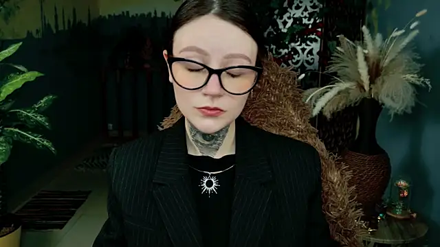 VeliraBraitberg online show from March 2026 01:19:02 PM