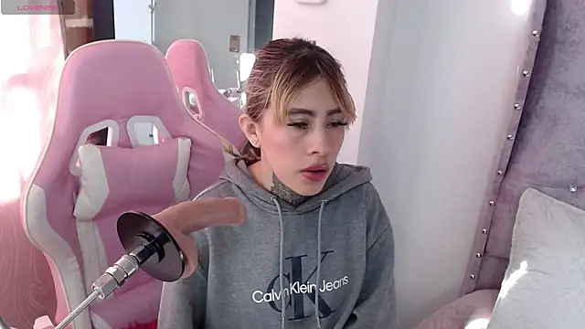 katty-candyy online show from June 2026 12:36:02 PM