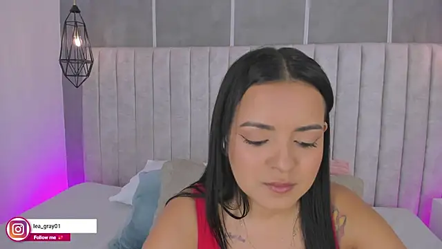 lea gray online show from November 2025 06:12:02 PM