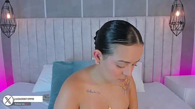 lea gray online show from November 2025 06:44:02 PM