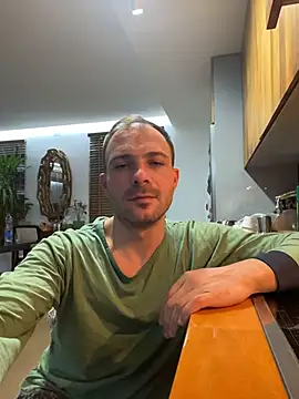 Adventurehotman online show from April 2026 11:11:02 PM